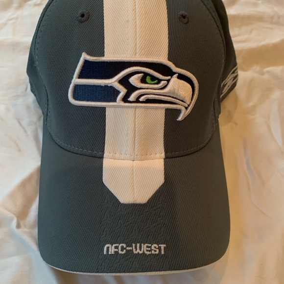 Seattle Seahawks cap. One size  NWT - Picture 2 of 5